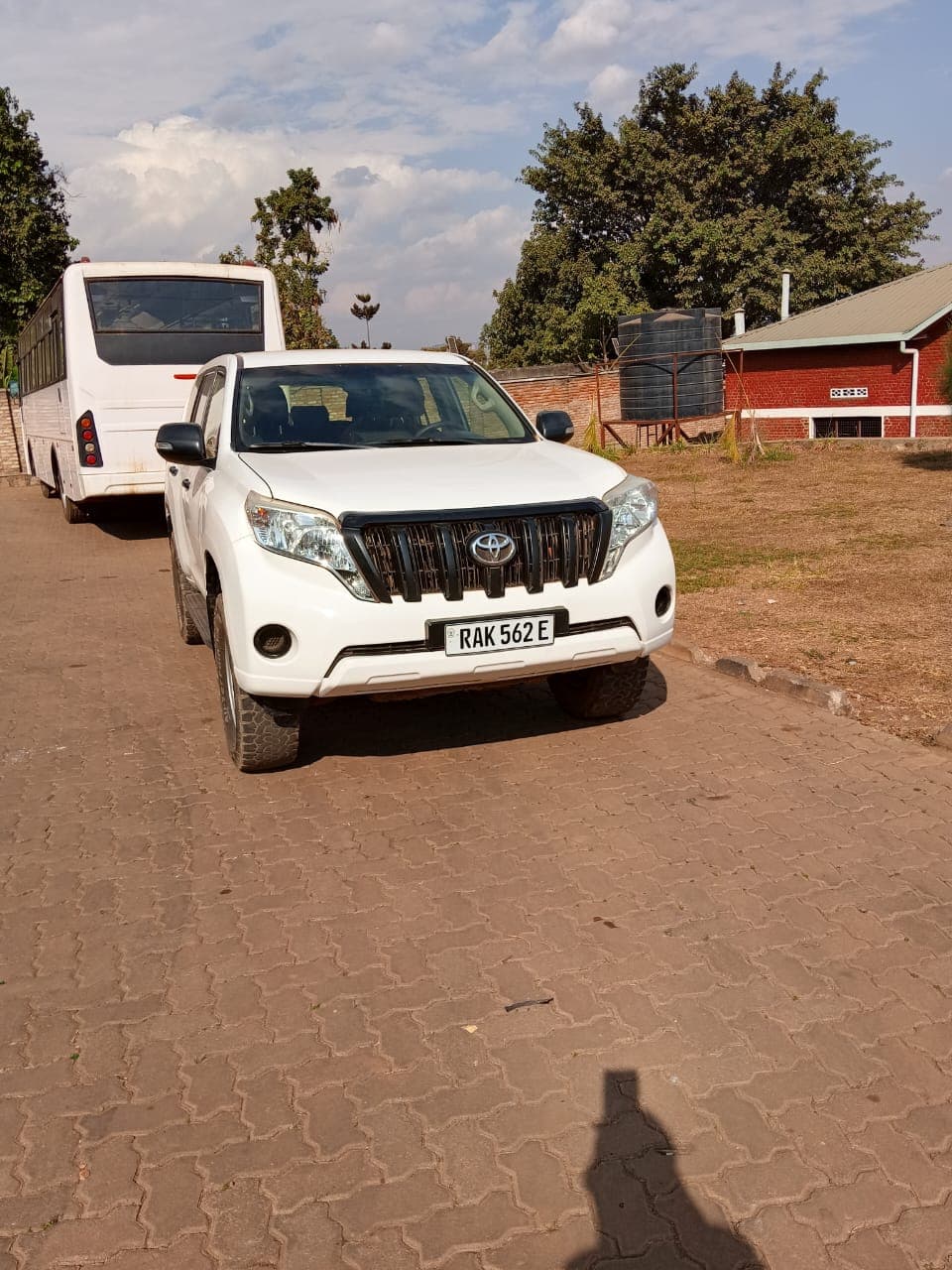 Listing photograph 1 of 2 — Toyota 2020 — automatic diesel