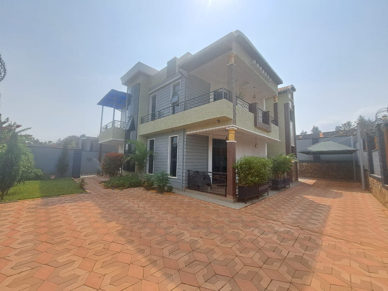Listing photograph 4 of 5 — 4-bedroom house — Kibagabaga, Kigali